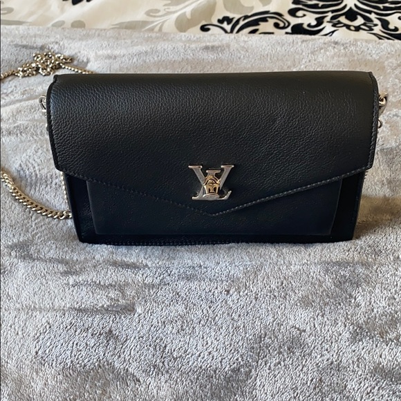 LV black leather Cross Body bag - Picture 4 of 8